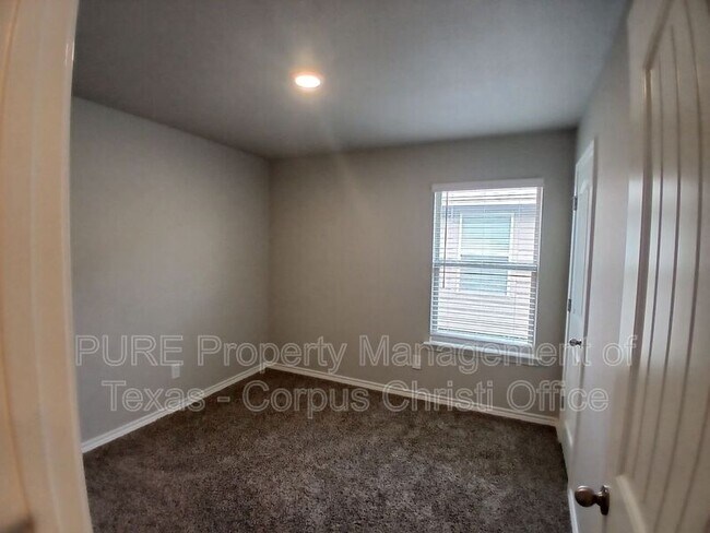 Building Photo - 7610 Rustler Ln