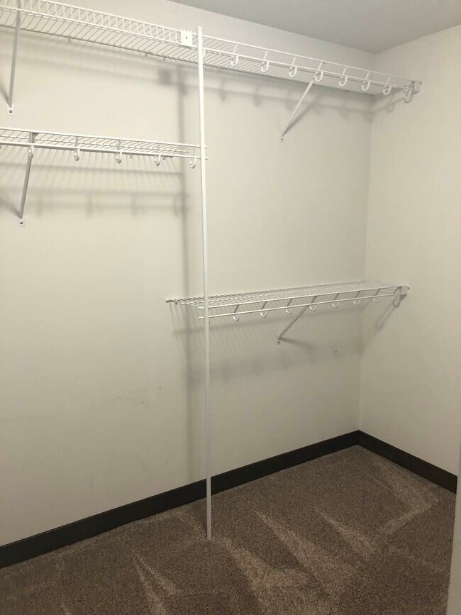 Building Photo - 1253 Turnberry Dr SE