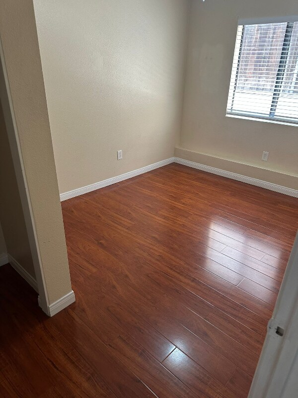 Building Photo - 5325 Huntington Dr N
