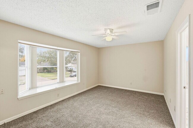 Building Photo - 16623 Red Gully Dr