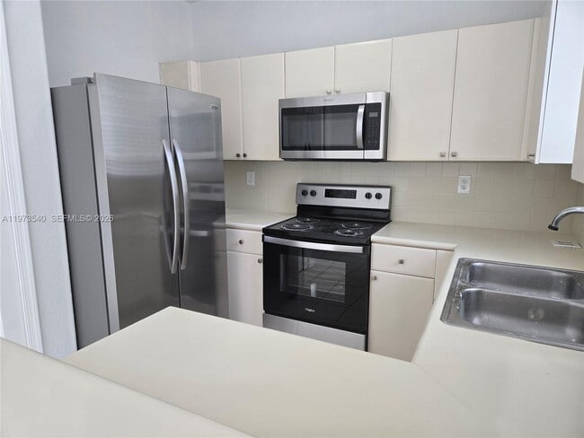 Building Photo - 1407 SE 24th Ct