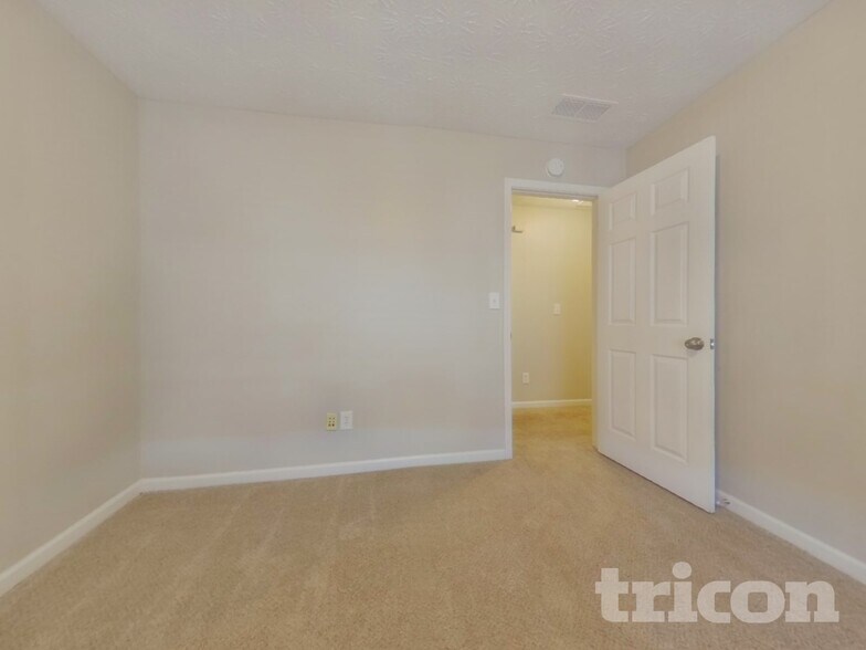 Building Photo - 100 Doves Nest