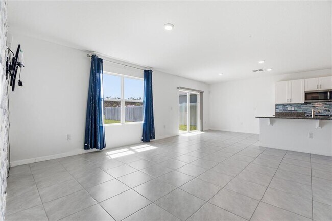 Building Photo - 1467 Riverboat Dr