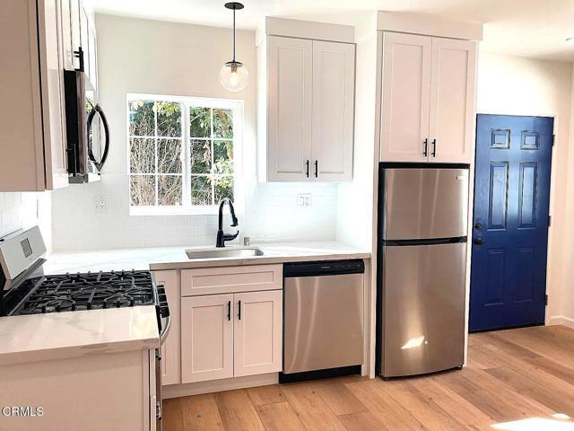 Building Photo - 3332 Thorpe Ave