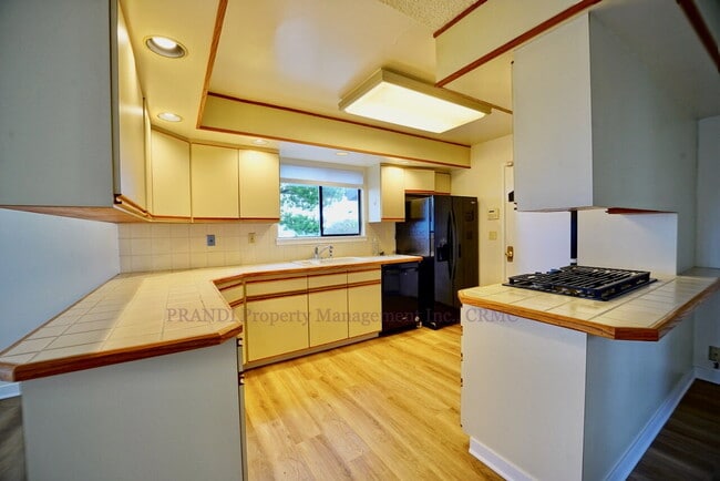 Building Photo - Rarely Available Sausalito Home with Amazing Views!