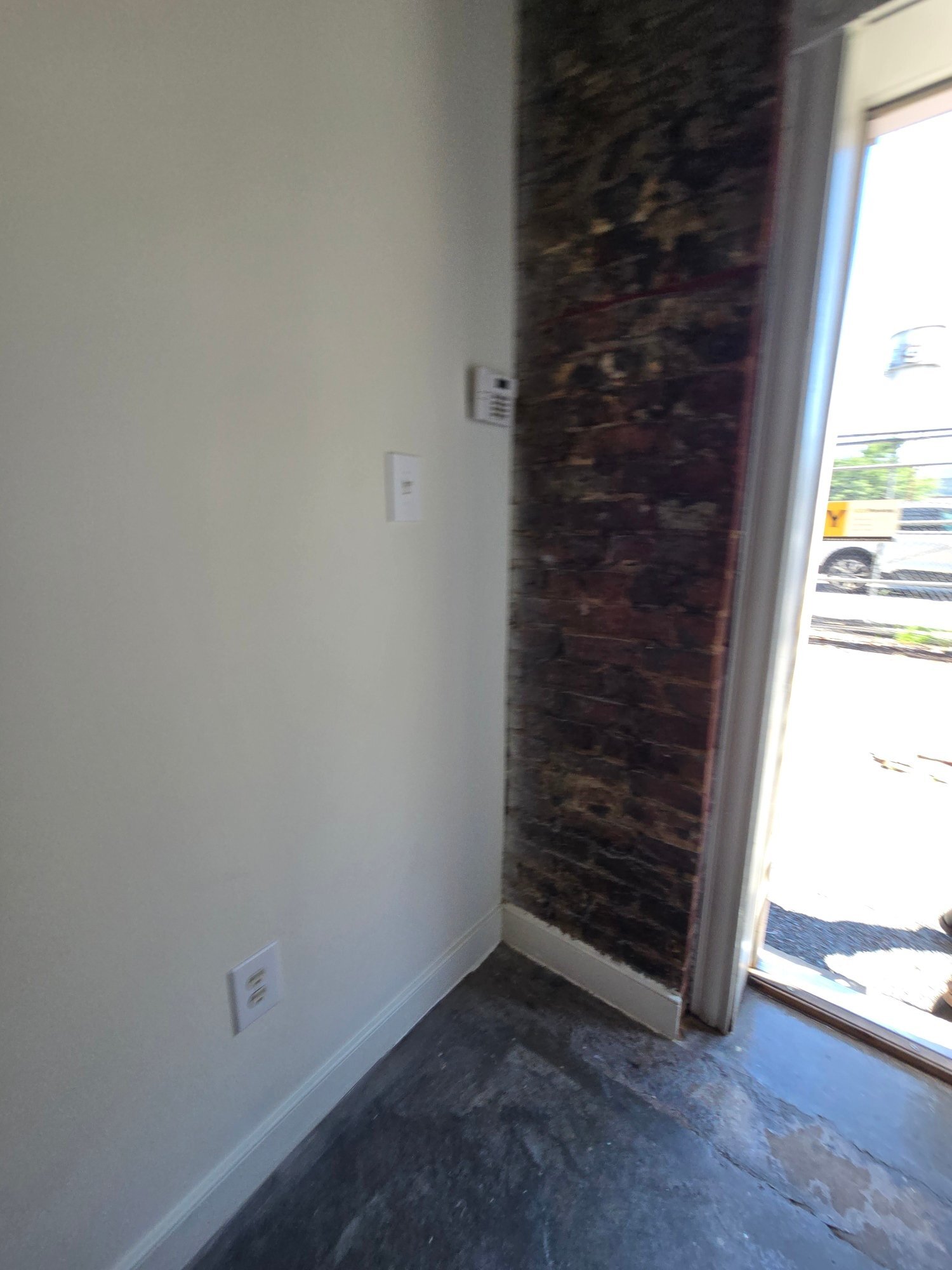 Building Photo - 302 Goshen St