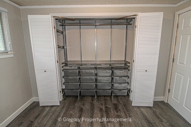 Building Photo - 1202 44th St SE