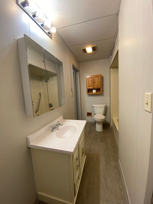 Building Photo - Perfect for you!