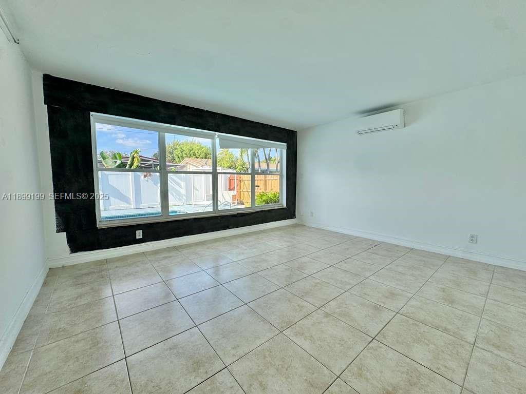 Building Photo - 19410 NE 19th Ave