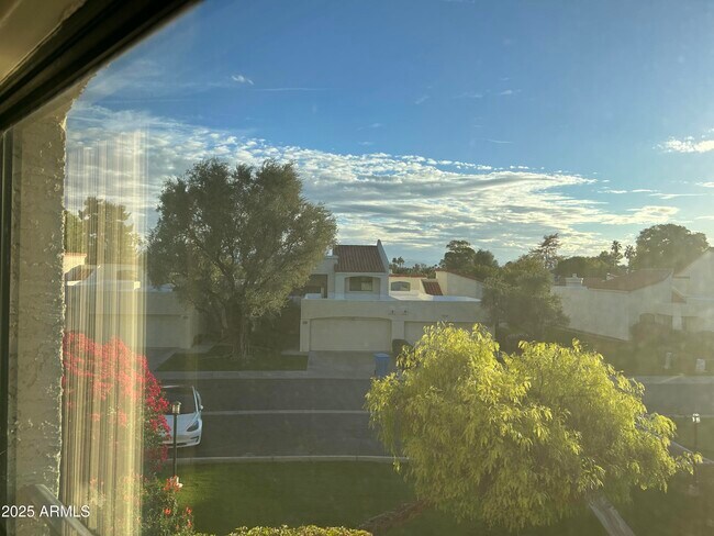 Building Photo - 5736 N 25th St