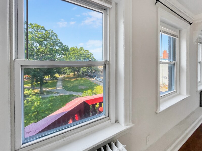 Building Photo - 5145 Pine St