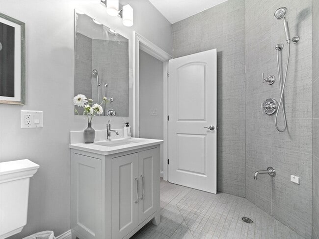 Building Photo - 93 W Goulding St