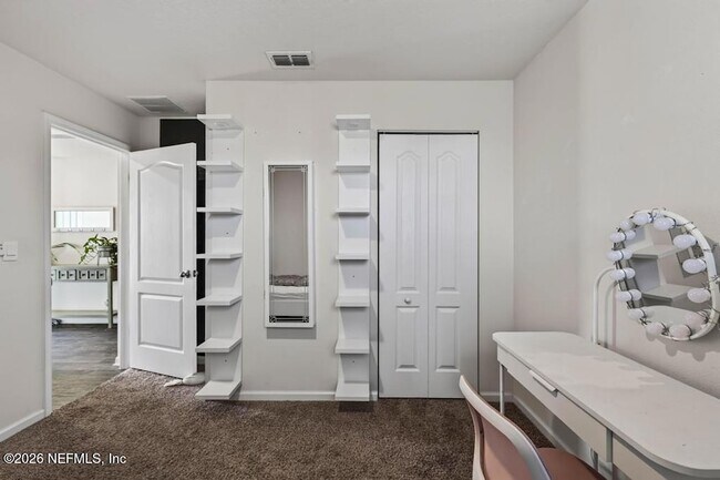 Building Photo - 14 Jarama Cir