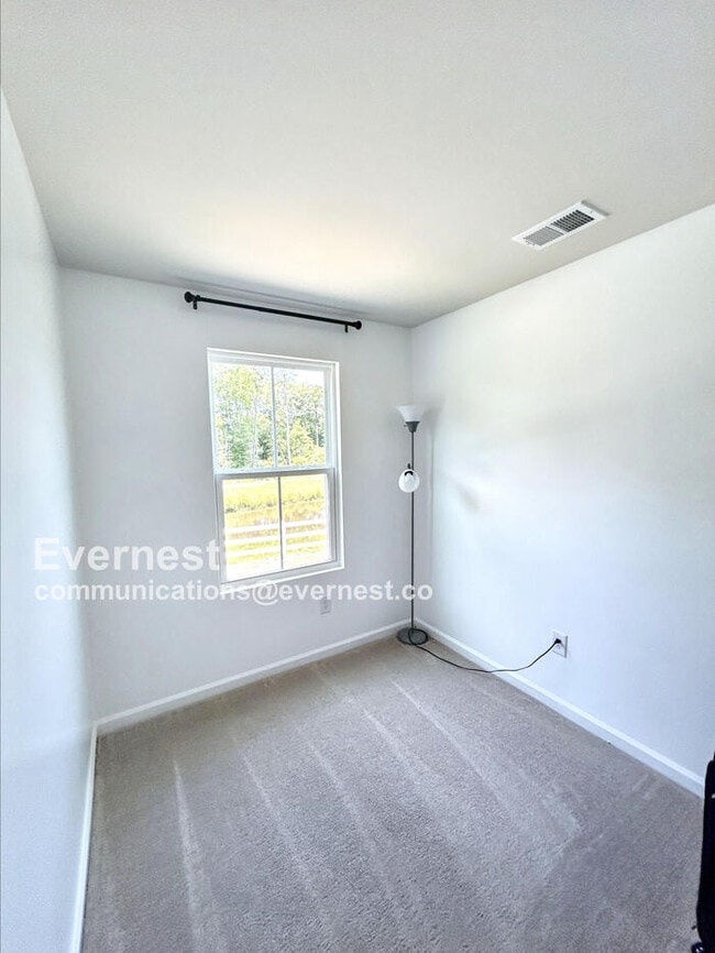 Building Photo - 116 Makayla Dr