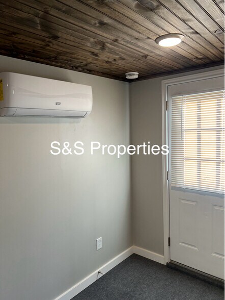 Building Photo - 5326 W 11th Pl