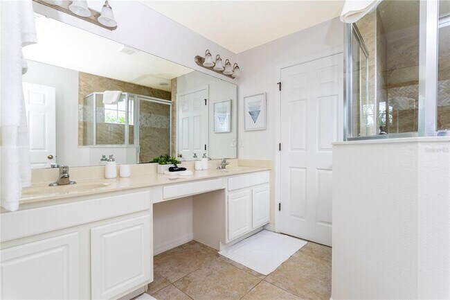 Building Photo - 650 Las Fuentes Dr