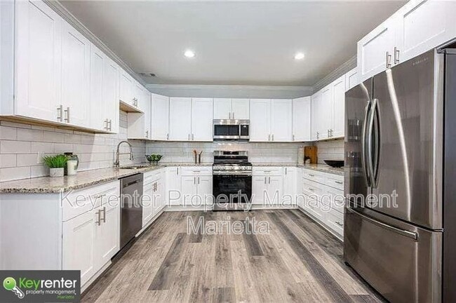 Building Photo - 872 Beryl St SW