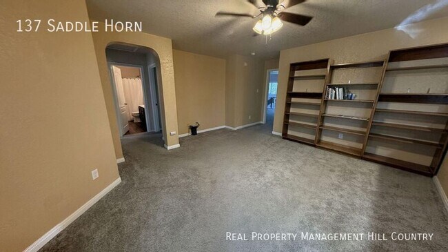 Building Photo - 137 Saddle Horn