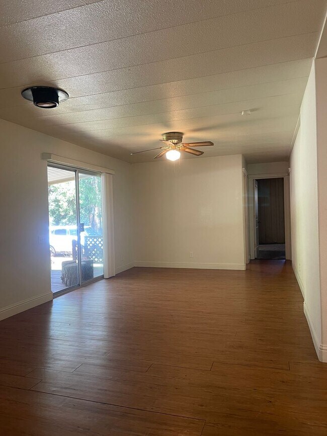 Building Photo - SHASTA FOREST VILLAGE / MANUFACTURED 2 BED 2 BATH HOME IN SHINGLETOWN