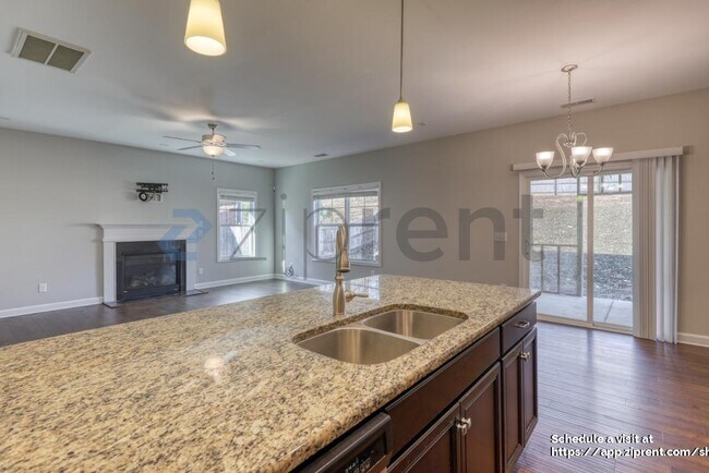 Building Photo - 268 E Webber Ln