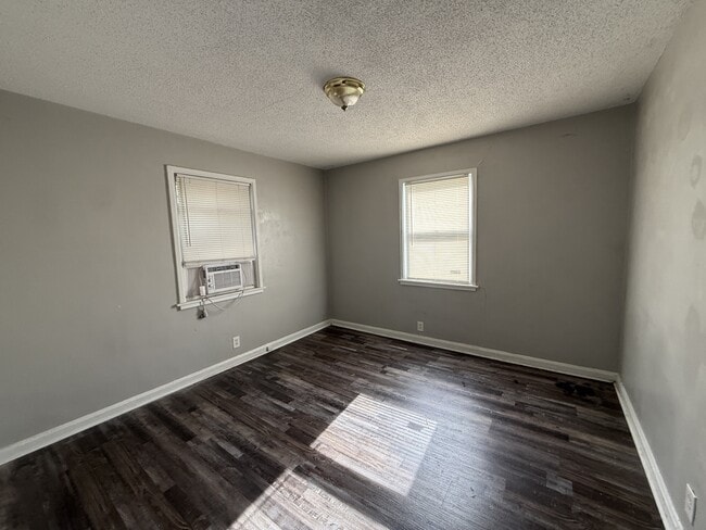 Building Photo - 3718 Charloe Ct