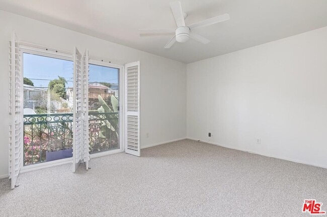 Building Photo - 710 Pier Ave