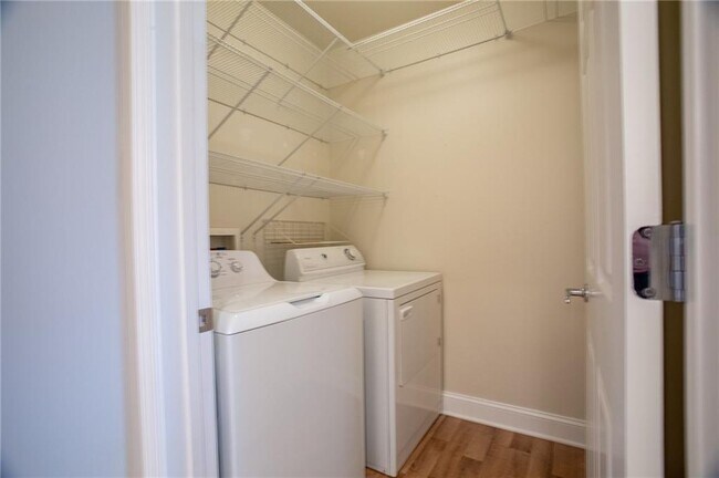 Building Photo - 50 Biscayne Dr NW