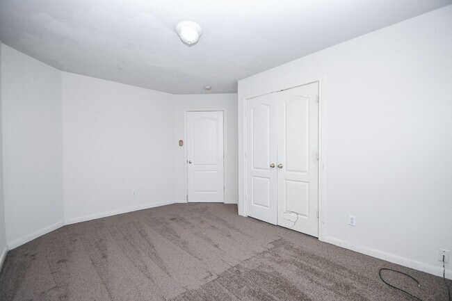 Building Photo - 5214 Mountain Forest Dr