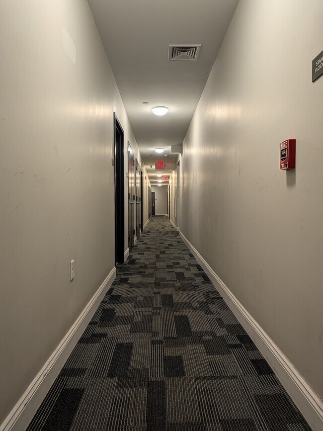 Building Photo - 18 Canfield St