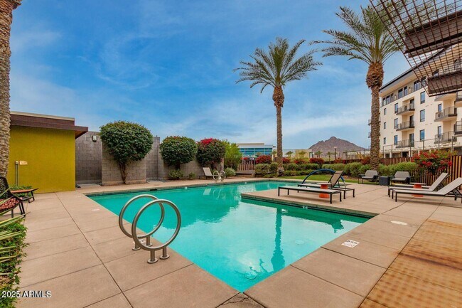Building Photo - 4747 N Scottsdale Rd