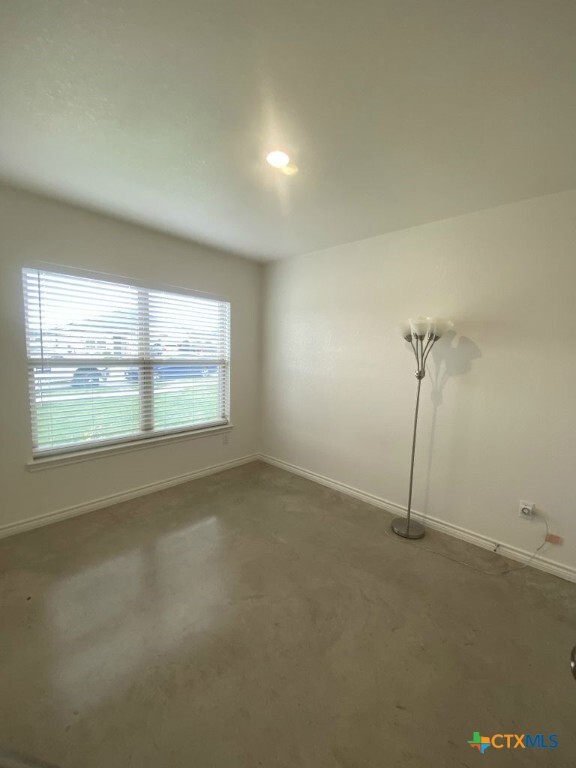 Building Photo - 1214 Lehmann Dr