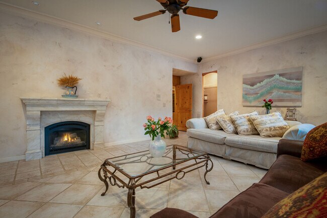 Living room picture three - 18874 Meadowlark Ct