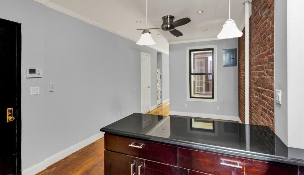 Building Photo - 438 W 52nd St