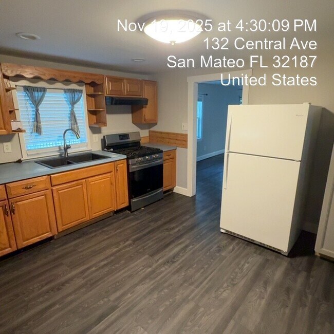 Building Photo - 132 Central Ave