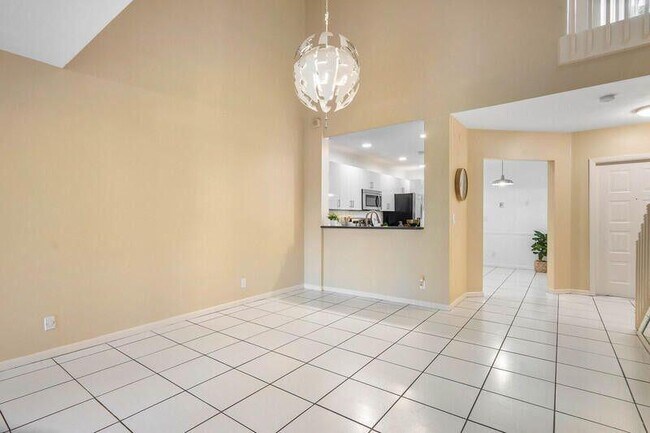 Building Photo - 10489 Mateo Ct