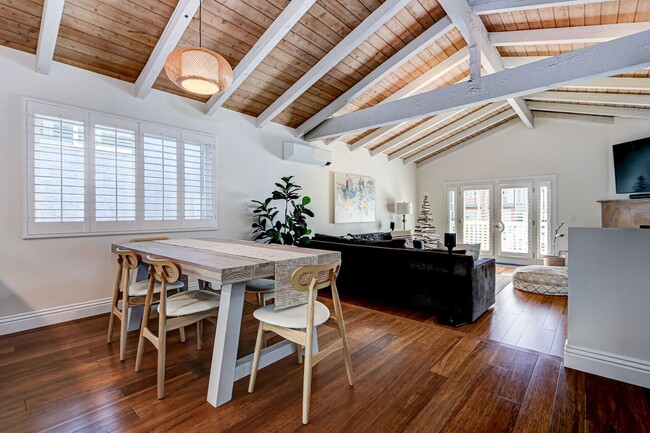 Building Photo - REMODELED, BRIGHT & AIRY HOME ON ONE OF TH...