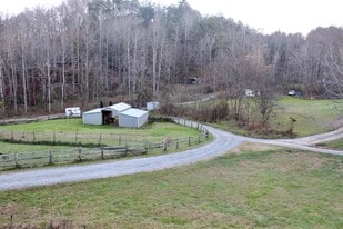 Building Photo - 28 Brown Hollow Ln