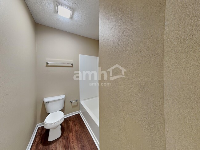 Building Photo - 2012 Fullwood Dr