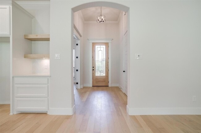 Building Photo - 1007 Meadow Wood Ter