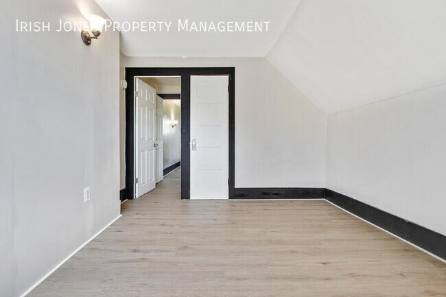 Building Photo - 59 Wex Ave