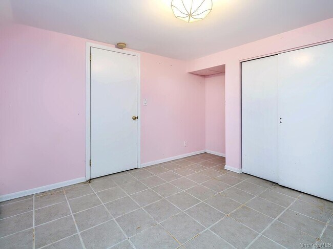 Building Photo - 41 S 4th St