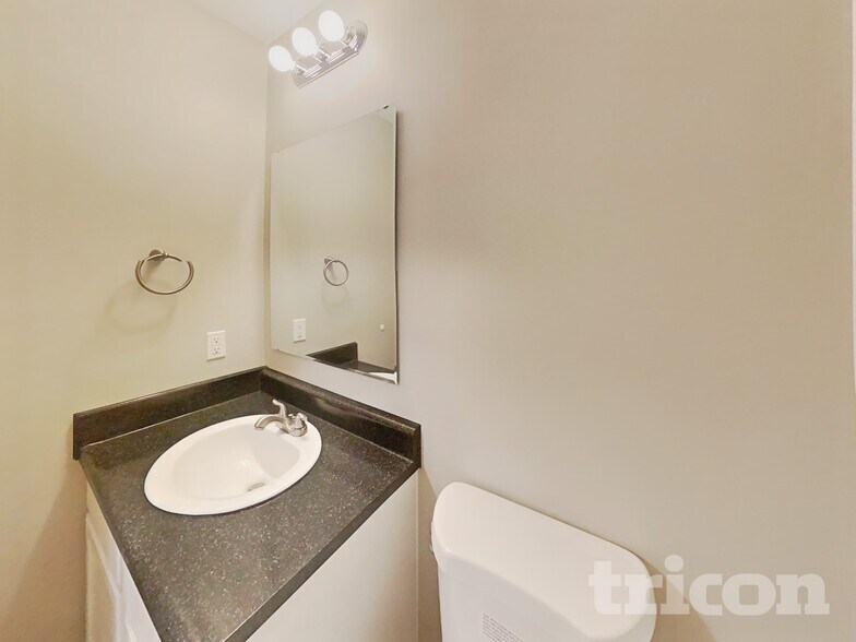 Building Photo - 15436 Dusty Trail