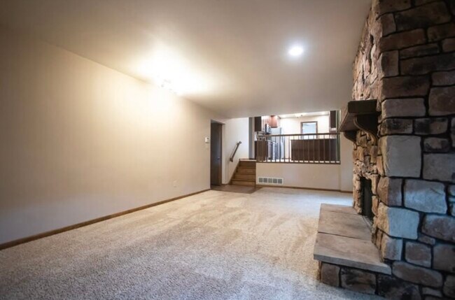 Building Photo - 1115 Sioux Dr