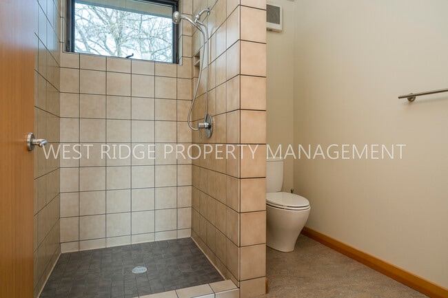 Building Photo - 9310 SW 8th Dr