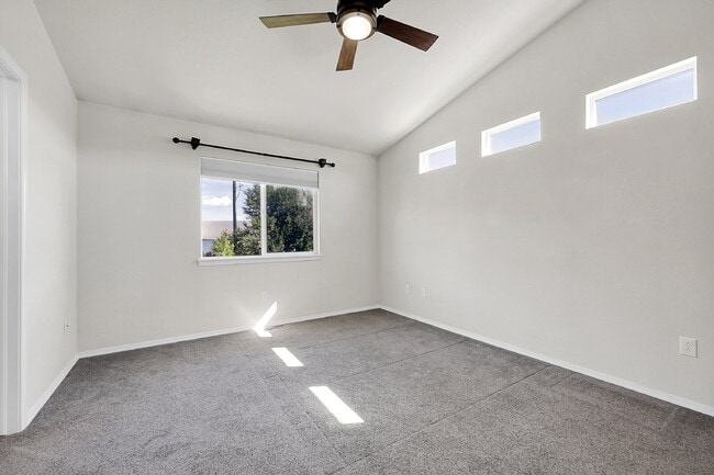 Building Photo - $1,849.00 - 3 Bed, 2.5 Bath Townhome in CO Springs with AC and In Unit Laundry!