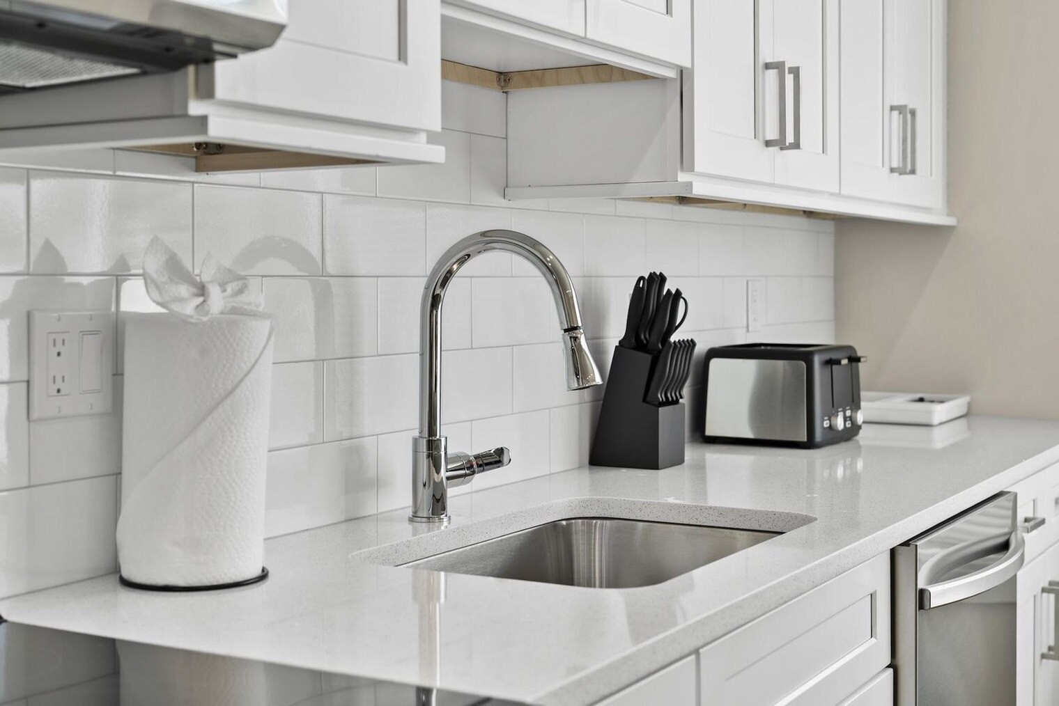 Building Photo - 394 McGrath Hwy