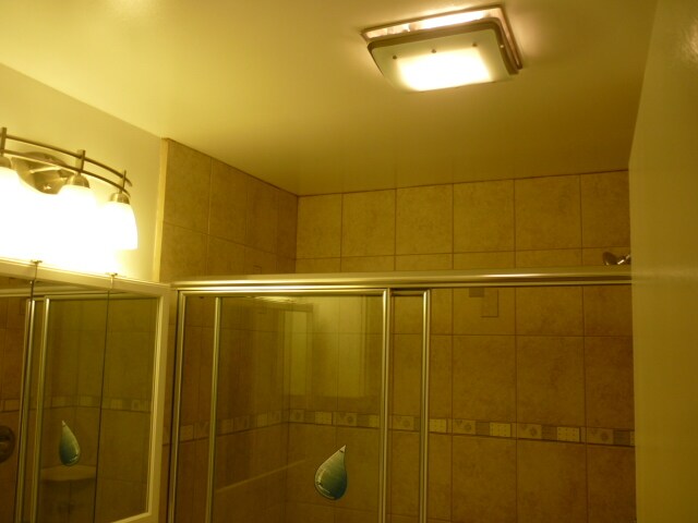 Building Photo - 18350 Hatteras St