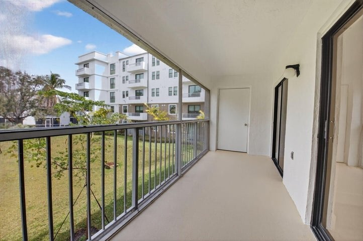 Building Photo - 300 W Hidden Valley Blvd