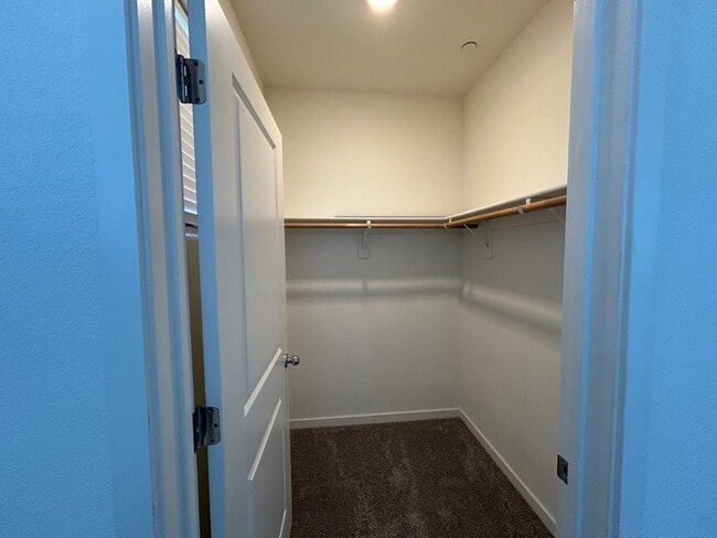 Building Photo - 3998 E Commerce Way