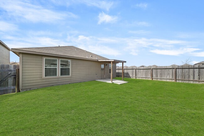 Building Photo - 2611 Lapwing Dr.